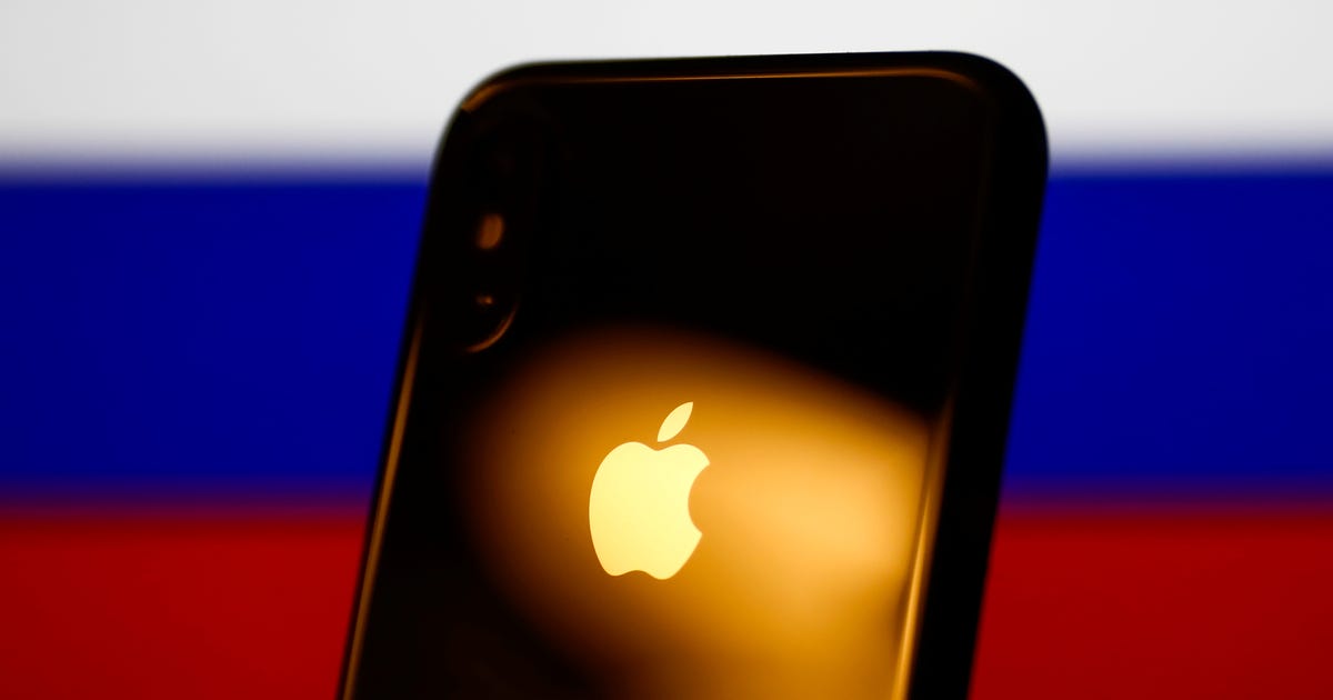 Apple, Microsoft, Samsung, Amazon and Different Tech Corporations Cease Gross sales in Russia